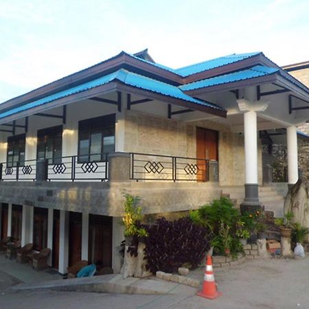 Hotel Sinar Tambolaka Waingapu Exterior foto